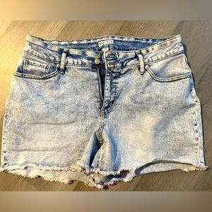 Ava and Viv Plus Size Denim Lightwash Shorts